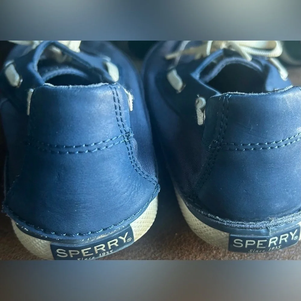 Sperry Navy Blue  Boys Shoes Kids Laofers Youth Size 5M Slip On